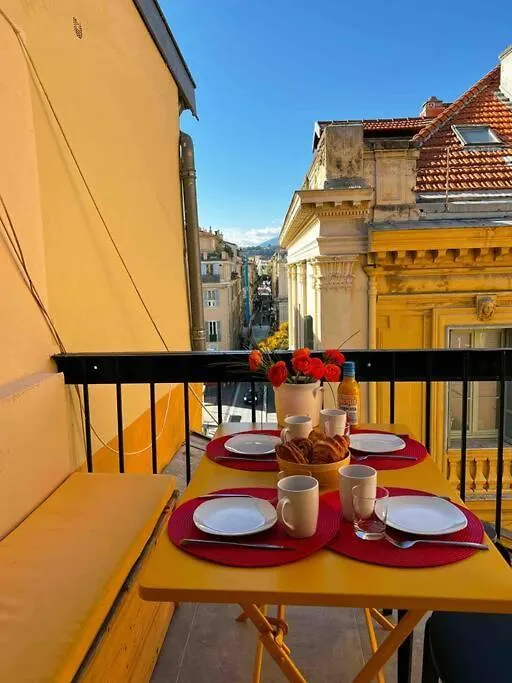 Apartment Beautiful Top Floor & Terrasse Nice France