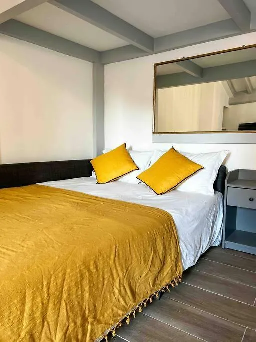 Apartment Beautiful Top Floor & Terrasse Nice