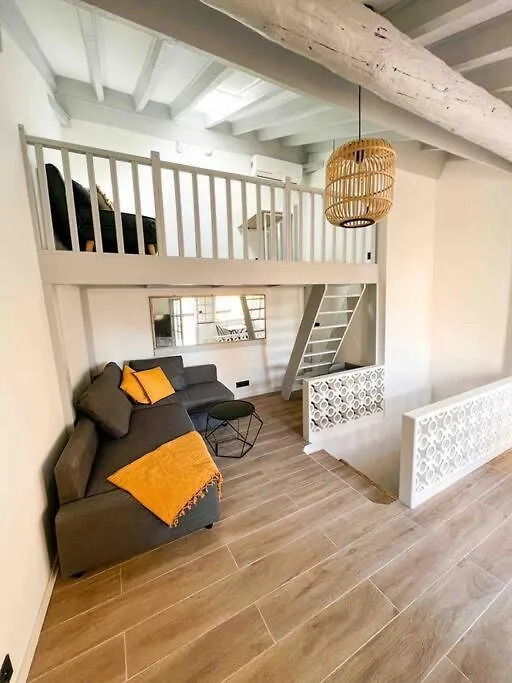 Apartment Beautiful Top Floor & Terrasse Nice France