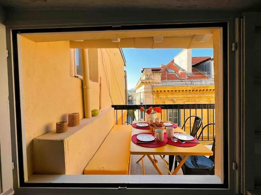 Apartment Beautiful Top Floor & Terrasse Nice