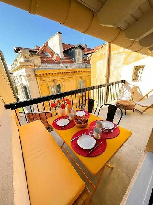 Apartment Beautiful Top Floor & Terrasse Nice