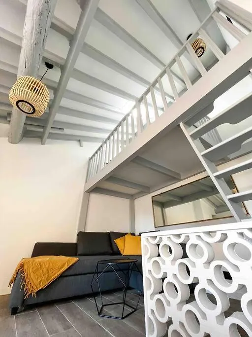 Apartment Beautiful Top Floor & Terrasse Nice France