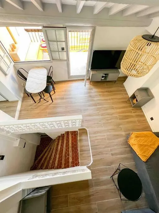 Beautiful Top Floor & Terrasse Nice Apartment
